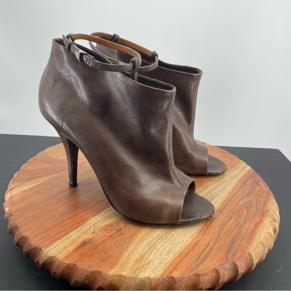 Givenchy brown leather T-bar heel booties Sz 40 peep toe - Picture 1 of 11